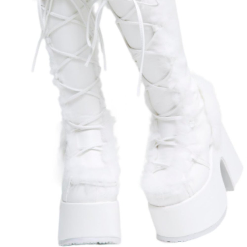 **ISO** Snowbunny Fantasy Demonias